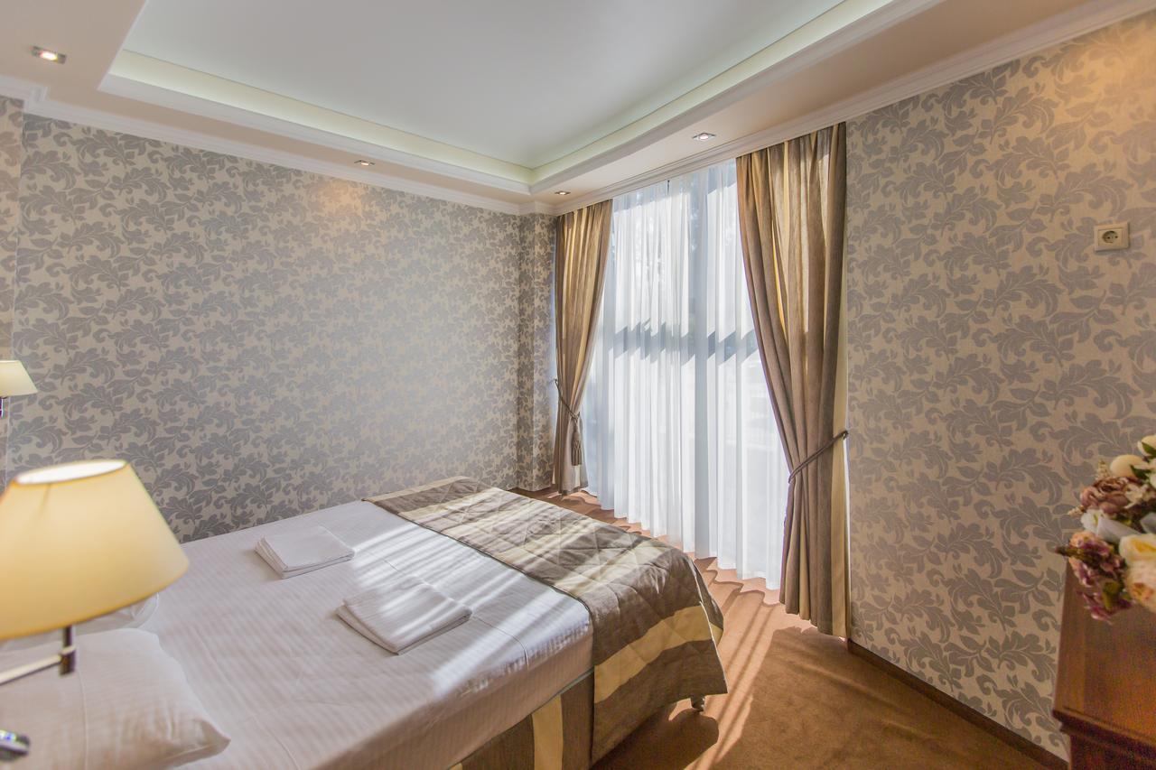 Grand Hotel Gagra Esterno foto