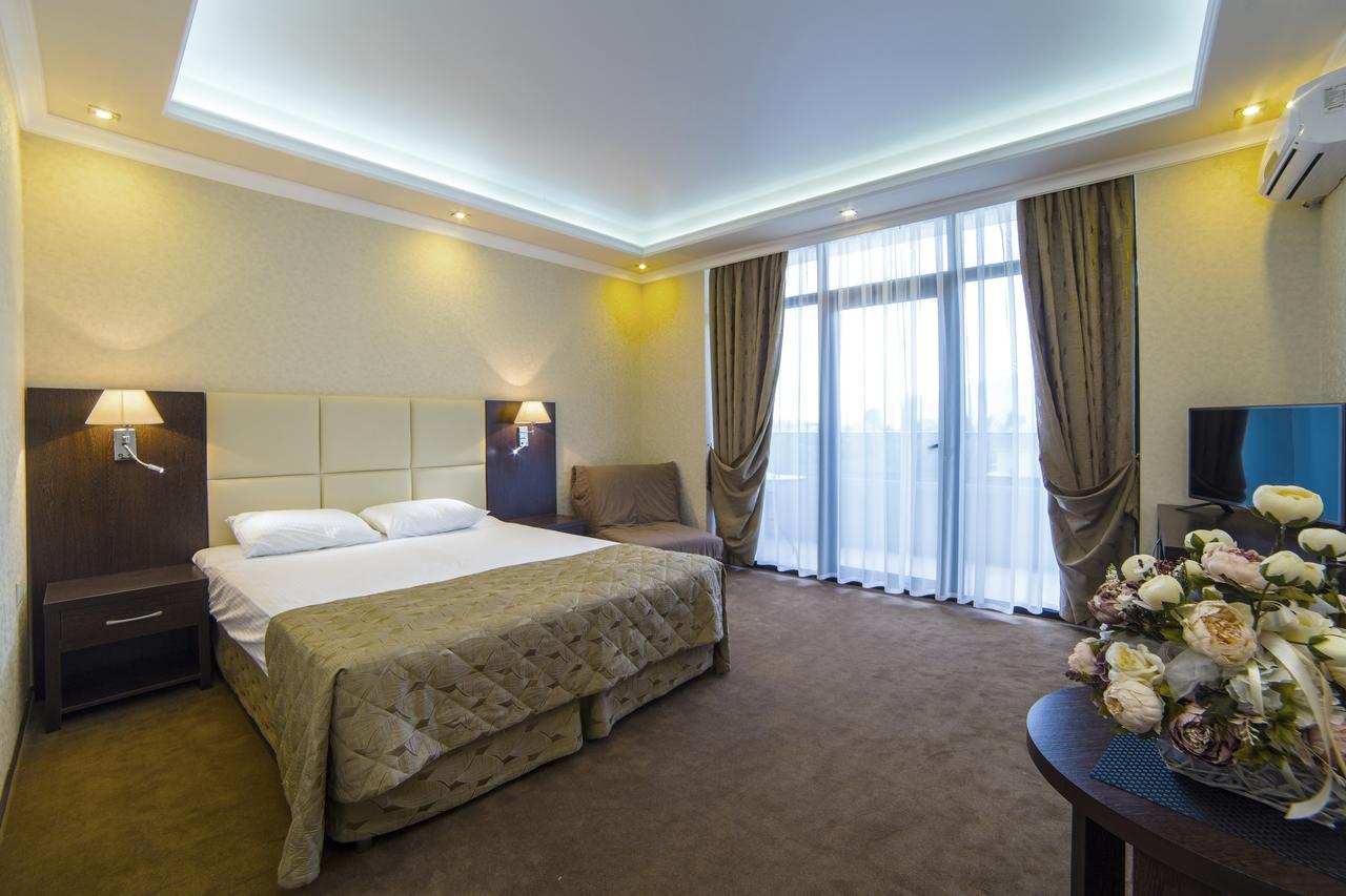 Grand Hotel Gagra Esterno foto