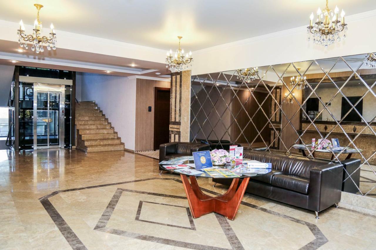 Grand Hotel Gagra Esterno foto