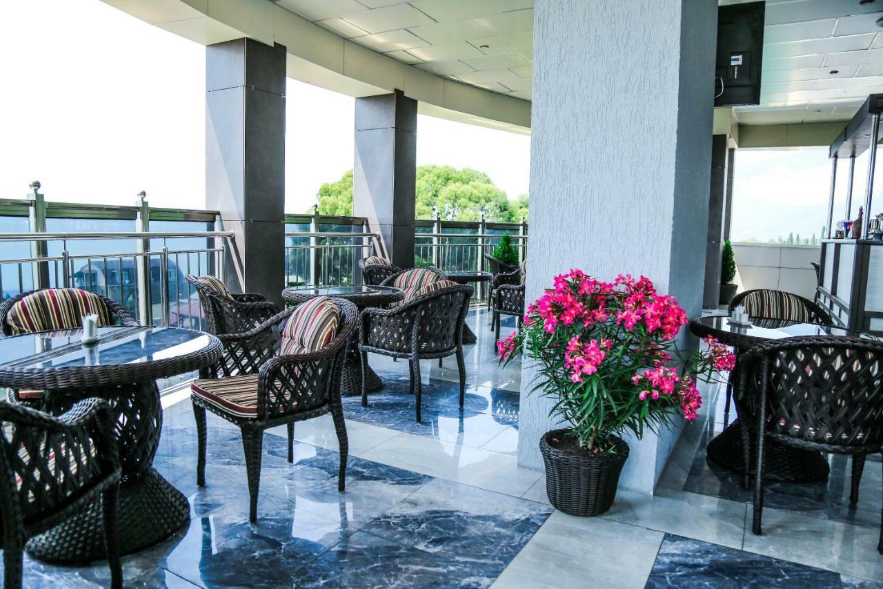 Grand Hotel Gagra Esterno foto