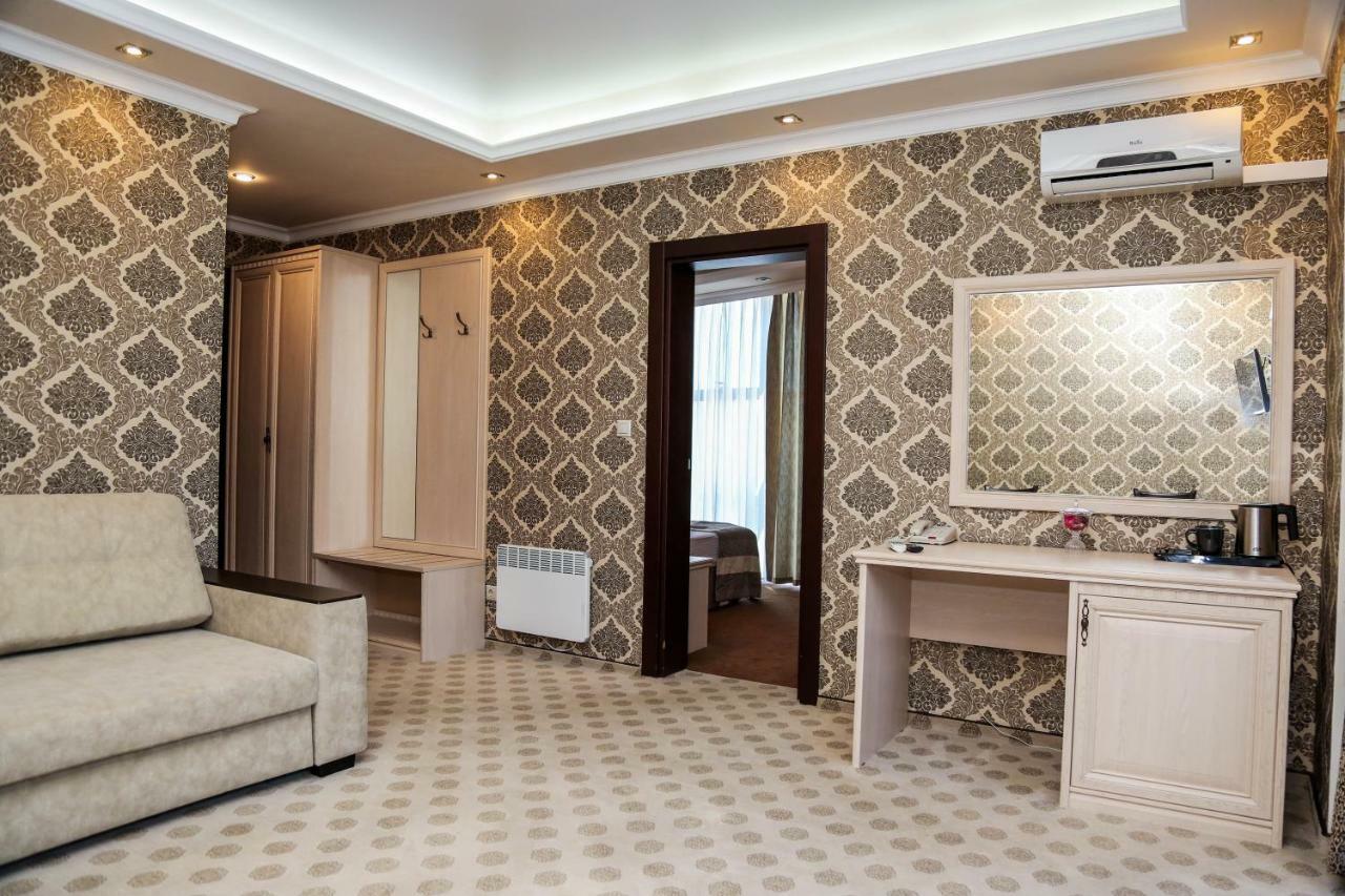 Grand Hotel Gagra Esterno foto